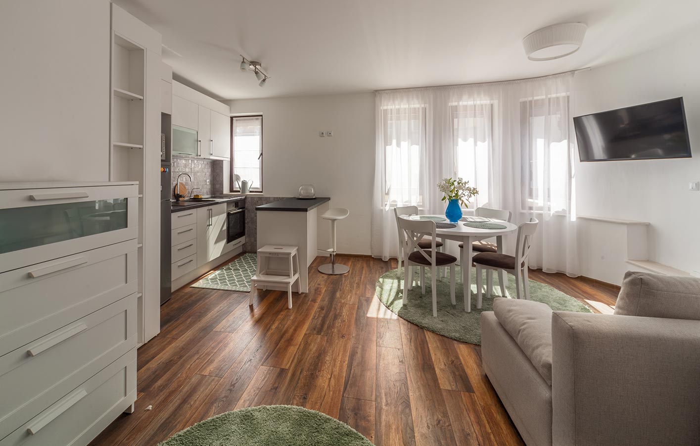 Parkettboden in einem Schlafzimmer verlegt